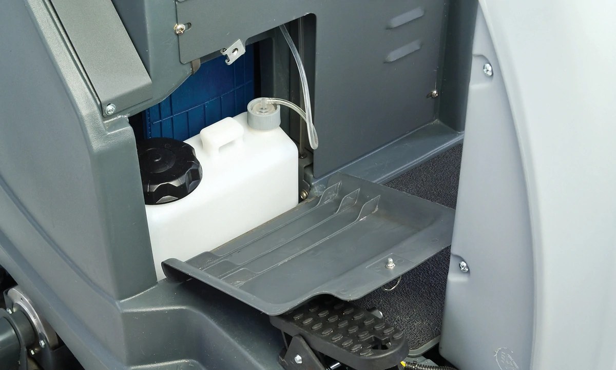Advenger EcoFlex detergent cartridge in its compartment beside the operator platform