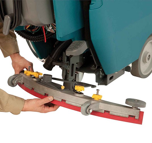 Removing the rear squeegee assembly from a Tennant T300 without tools