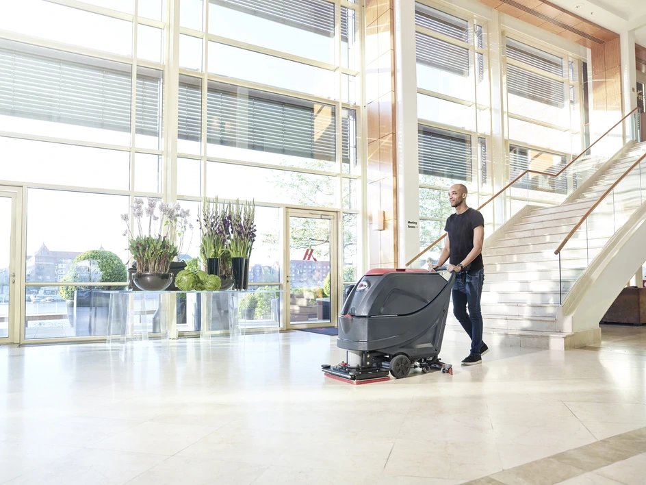 Viper AS5160TO scrubbing a bright building lobby