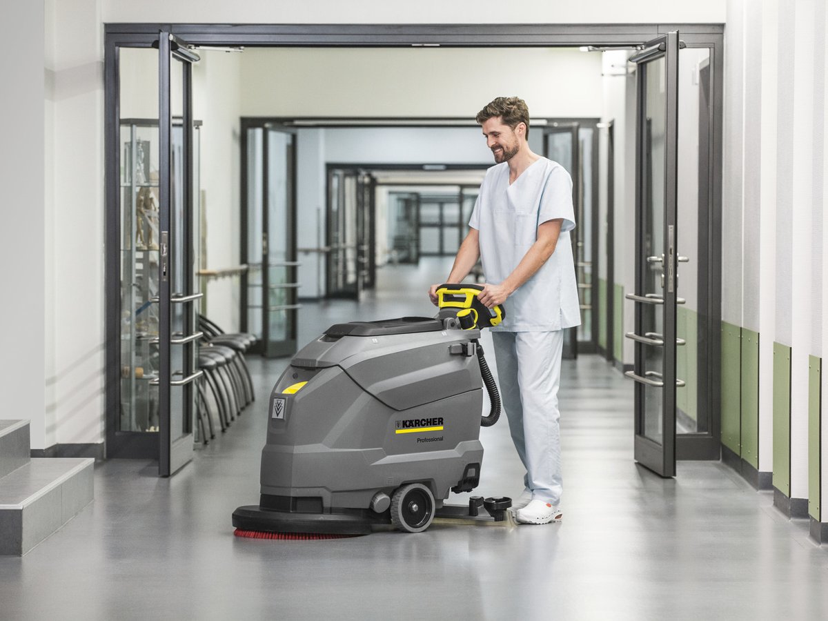 Kärcher BD 50/50 C Bp Classic cleaning a hospital corridor