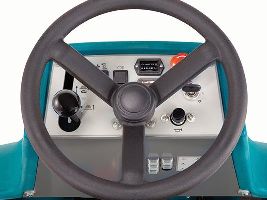 Steering wheel and operator control panel on the Tennant 6100 sweeper